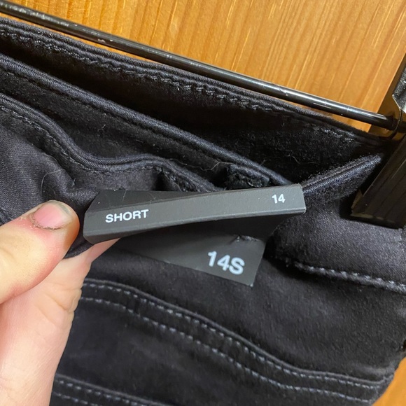 Ricki’s Black High Rise Pants Short - Picture 4 of 6